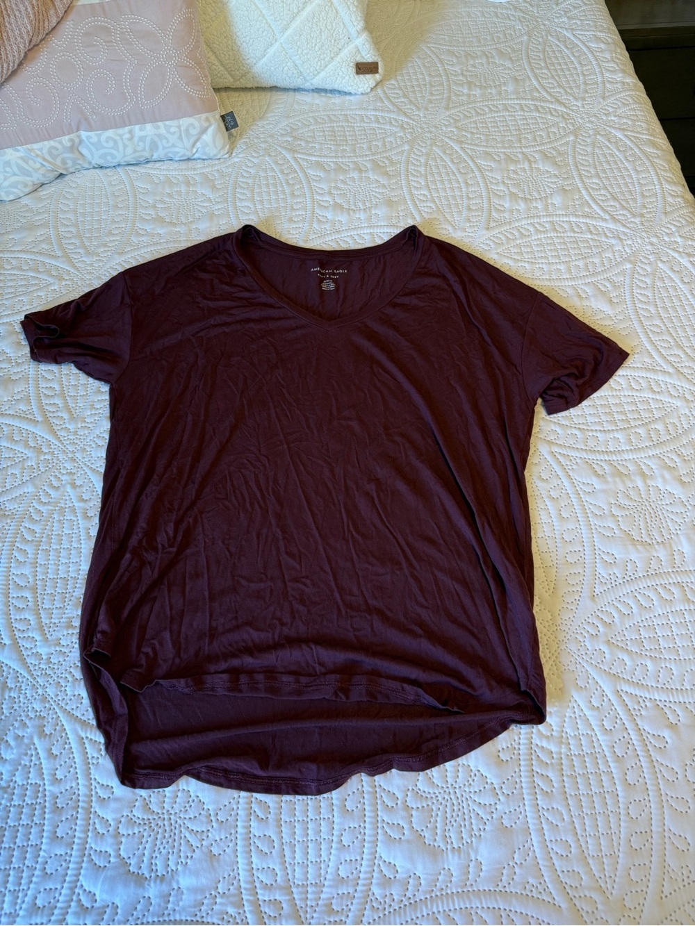 American Eagle Outfitters V-Neck Short Sleeve Tee - Deep Burgundy